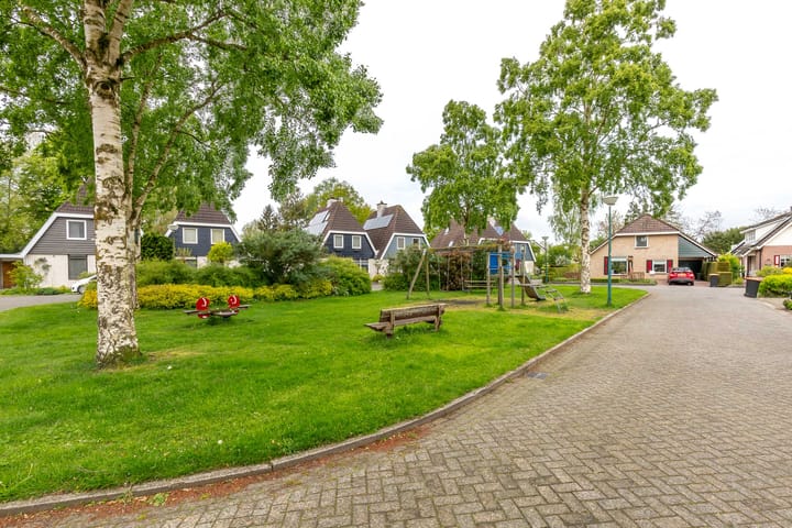 Photo 48 of Van Geijnstraat 4