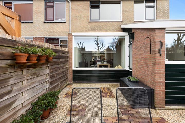 Foto 44 van Irisstraat 16