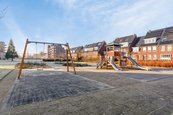 Photo 38 of Middachten 3