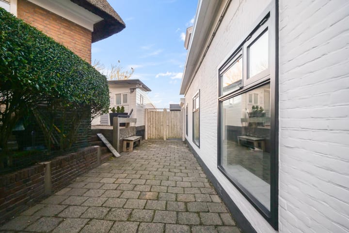 Photo 25 of Badhuisstraat 17