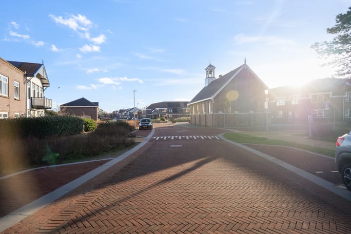 Photo 27 of Badhuisstraat 17