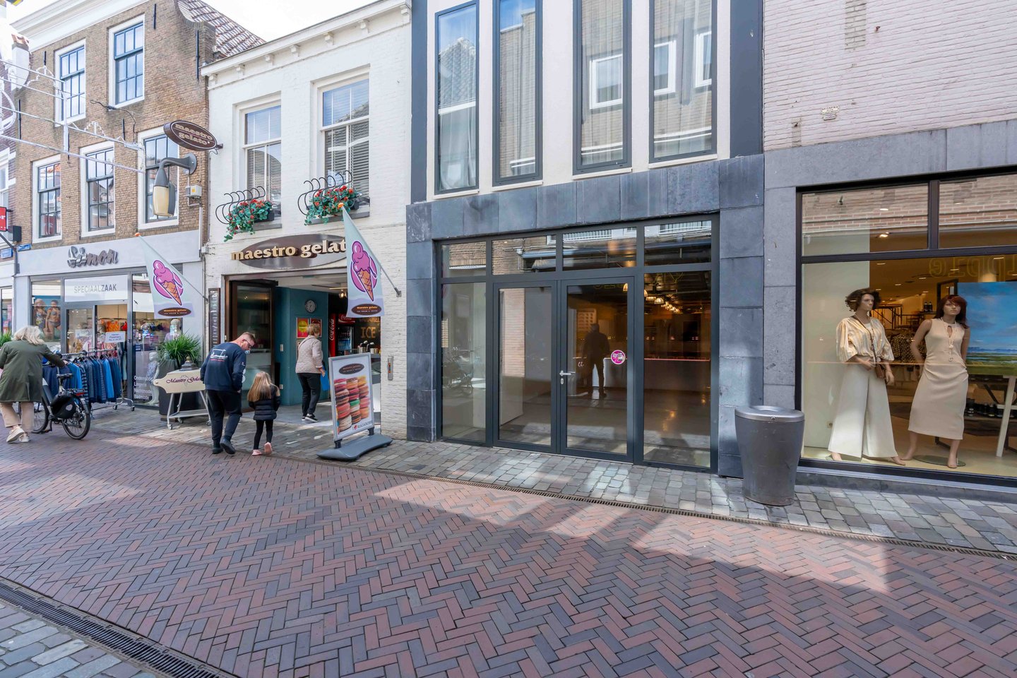 Bekijk foto 2 van Klokstraat 17