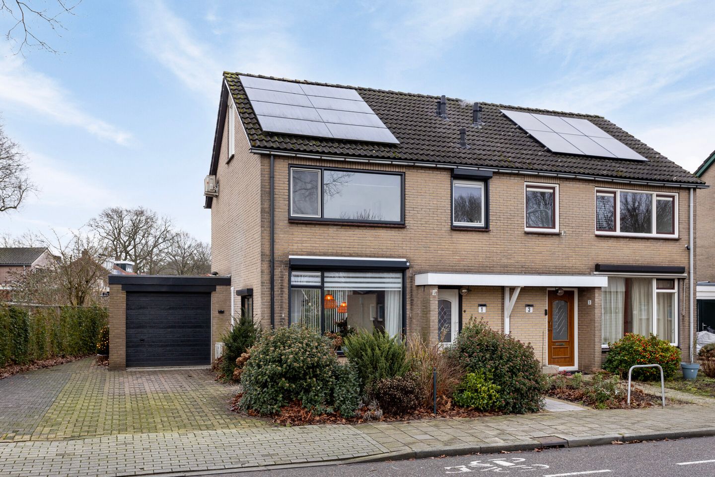 Foto 1 van van Drinenstraat 1