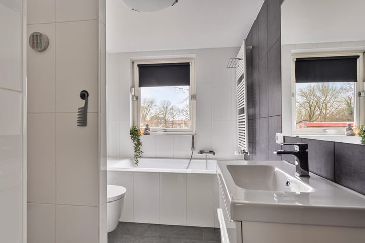 Foto 19 van van Drinenstraat 1