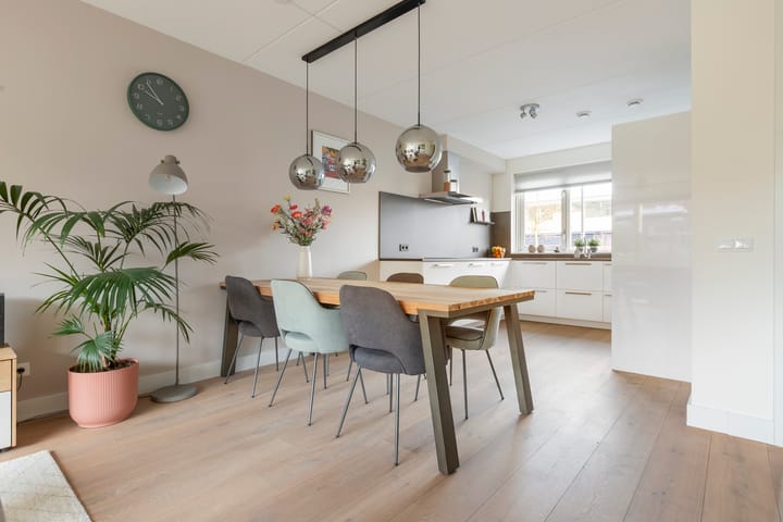 Foto 15 van Antillenstraat 46