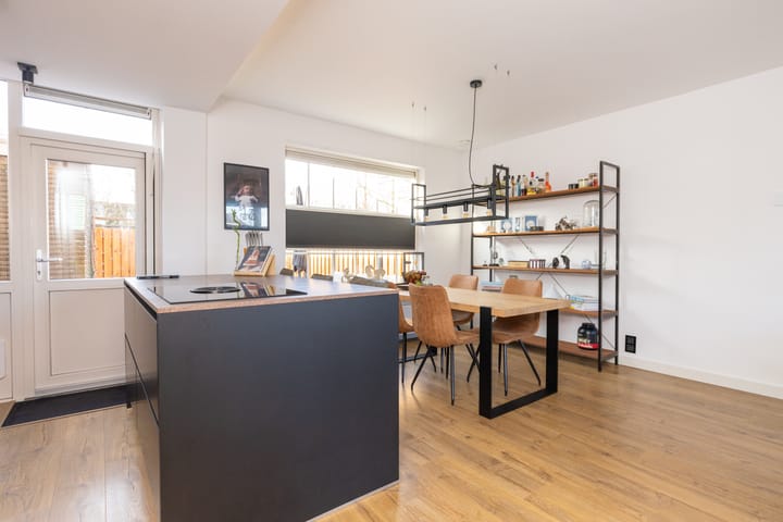 Foto 8 van Atletenstraat 8