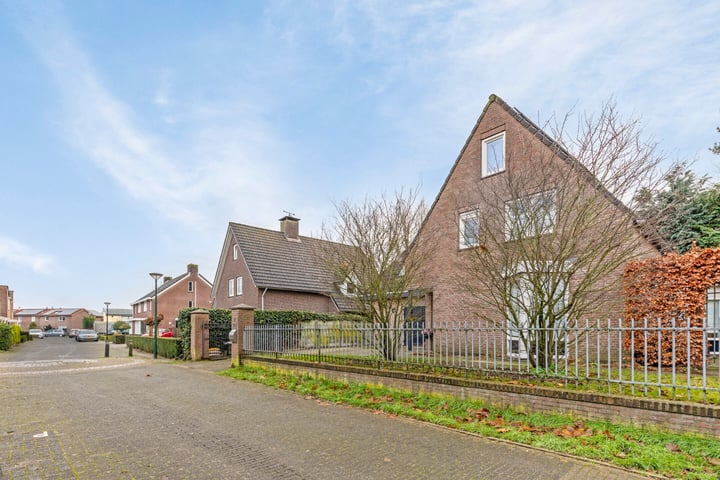 Bekijk foto 47 van Constantijnstraat 11