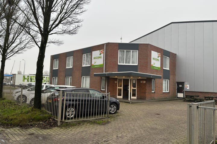 Marktweg 10, Zwaagdijk-Oost