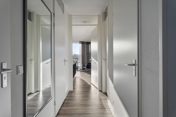 Photo 9 of Scharwoudestraat 98