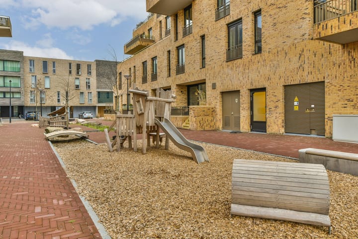 Foto 23 van Faas Wilkesstraat 235