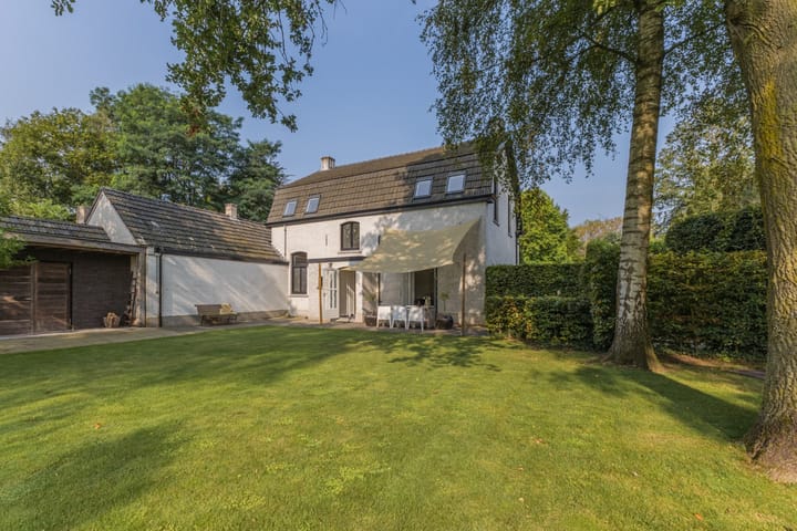 Foto 37 van Grensweg 65