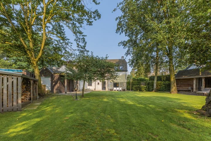 Foto 38 van Grensweg 65