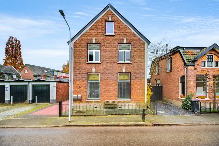 Bekijk foto 2 van Dokter Hermansstraat 30-A