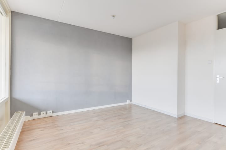 Foto 13 van Simon Carmiggeltstraat 37