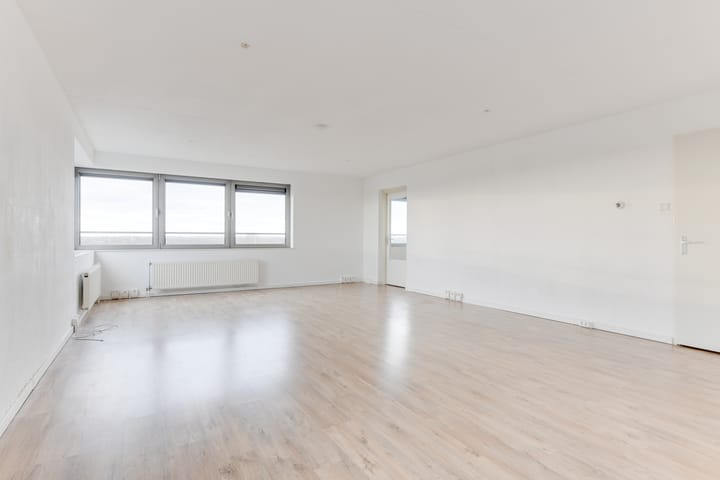 Foto 8 van Simon Carmiggeltstraat 37