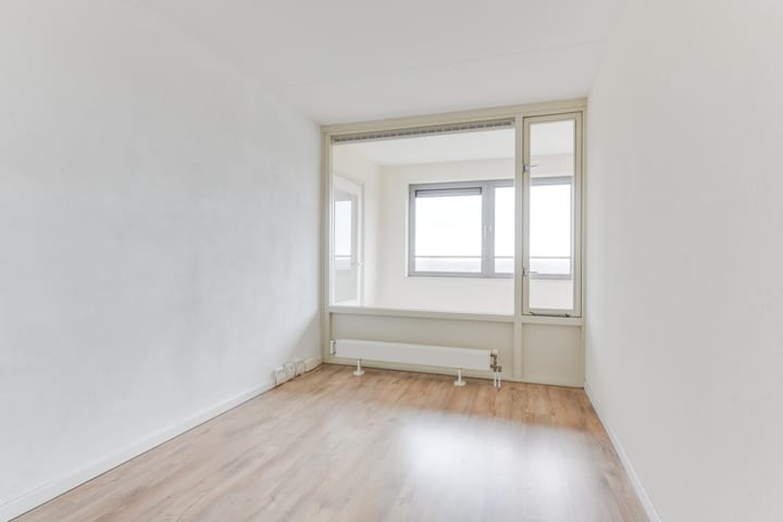 Foto 15 van Simon Carmiggeltstraat 37