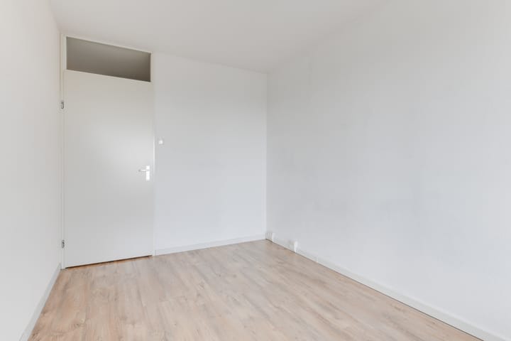 Foto 16 van Simon Carmiggeltstraat 37