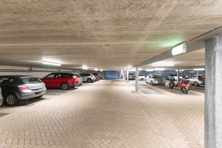 Foto 29 van Simon Carmiggeltstraat 37