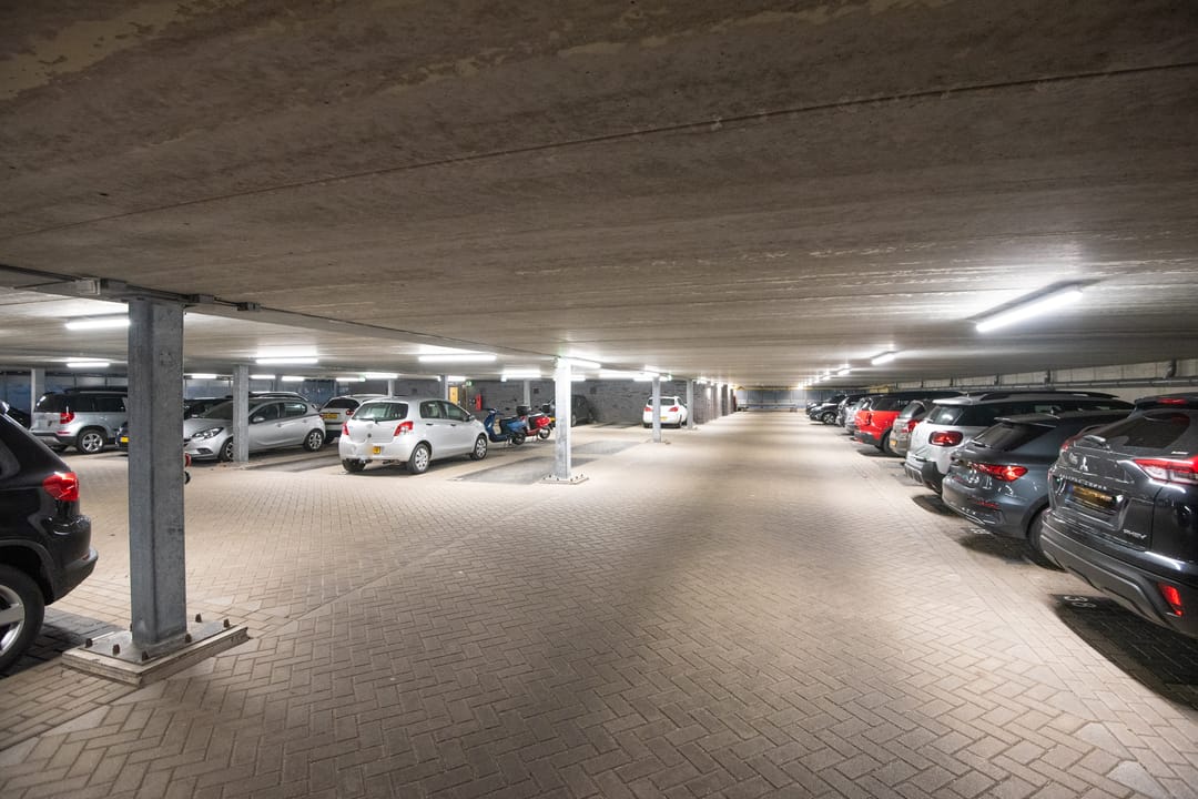 Foto 31 van Simon Carmiggeltstraat 37