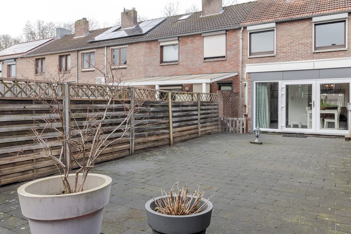 Foto 29 van Limburgiastraat 12