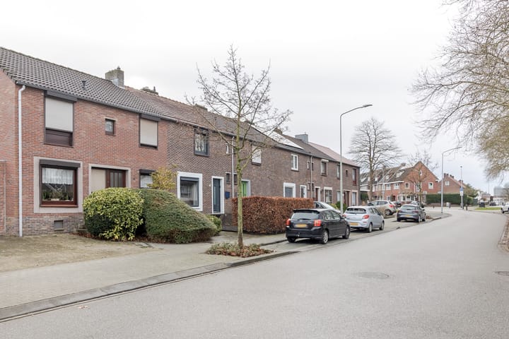 Foto 32 van Limburgiastraat 12