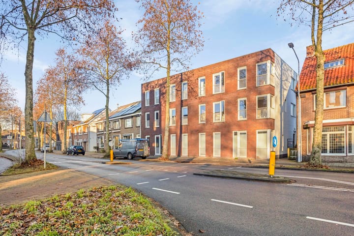 Foto 1 van Hintham 68-B