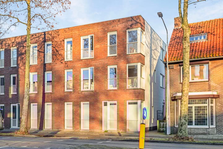 Foto 25 van Hintham 68-B