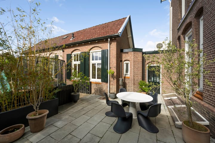 Foto 2 van Leeuwenlaan 6