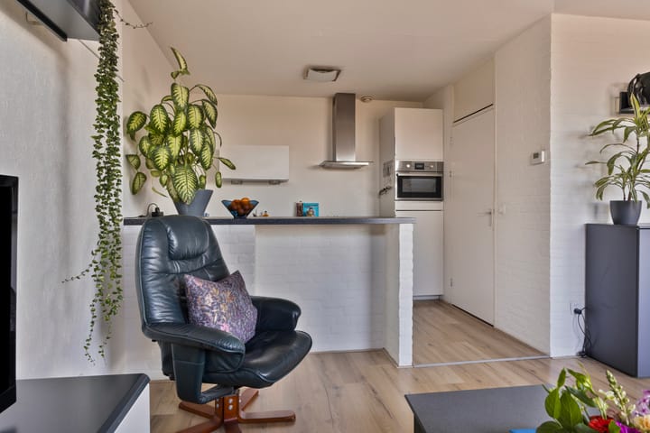 Photo 12 of Korfakker 48-A