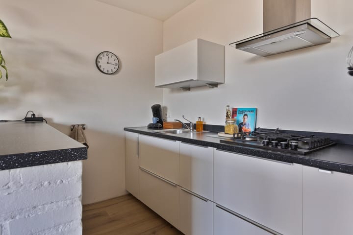 Photo 14 of Korfakker 48-A