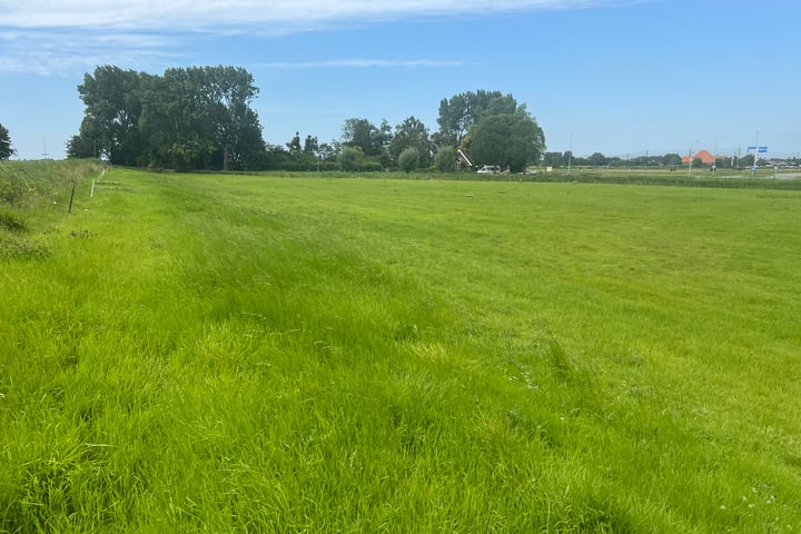 View photo of Middenweg 0 ong