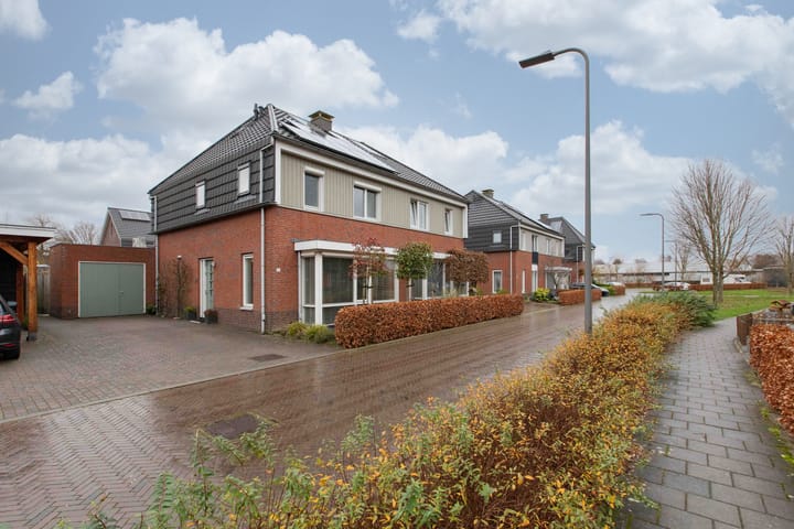 Foto 34 van Steenslag 10