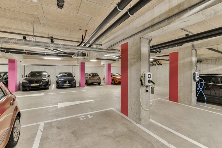 Foto 21 van Faas Wilkesstraat 235