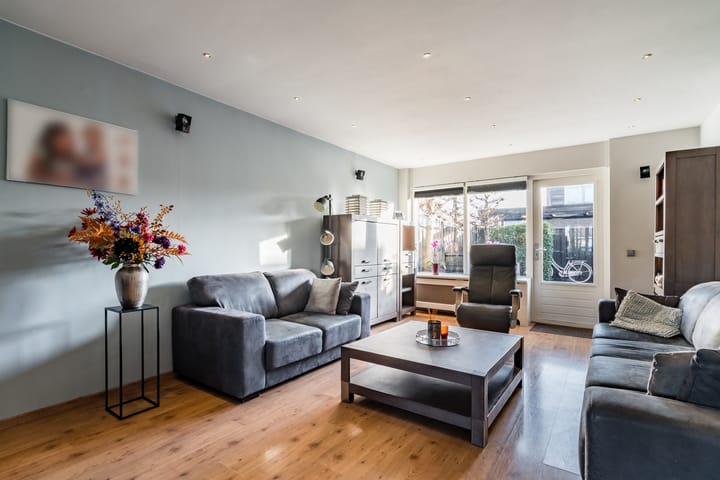 Foto 2 van Kompas 18