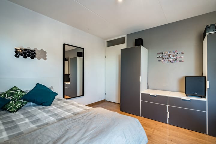 Foto 26 van Kompas 18