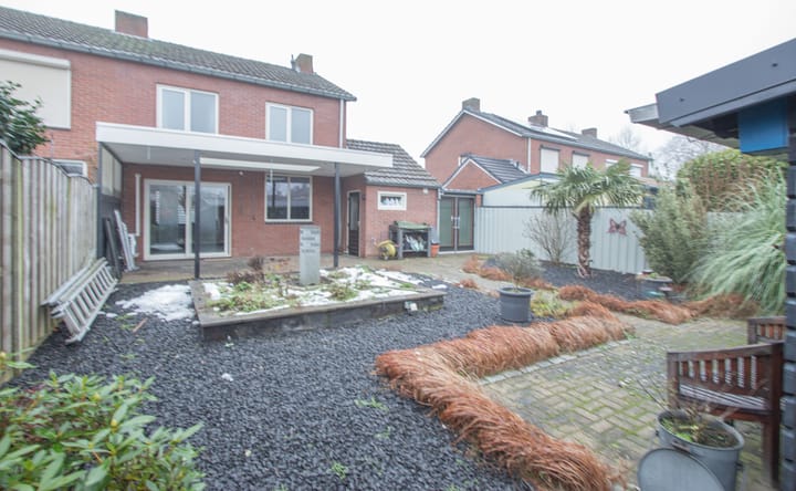 Foto 17 van van Loonstraat 32