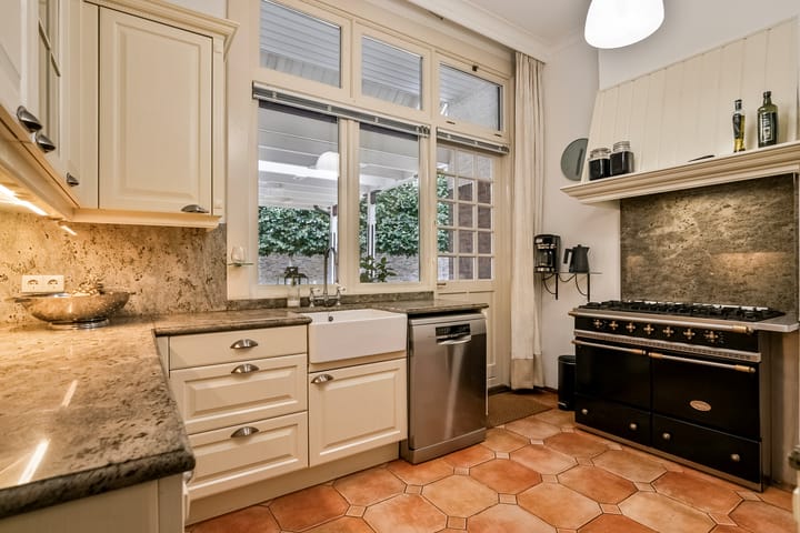 Photo 17 of Oranjelaan 4