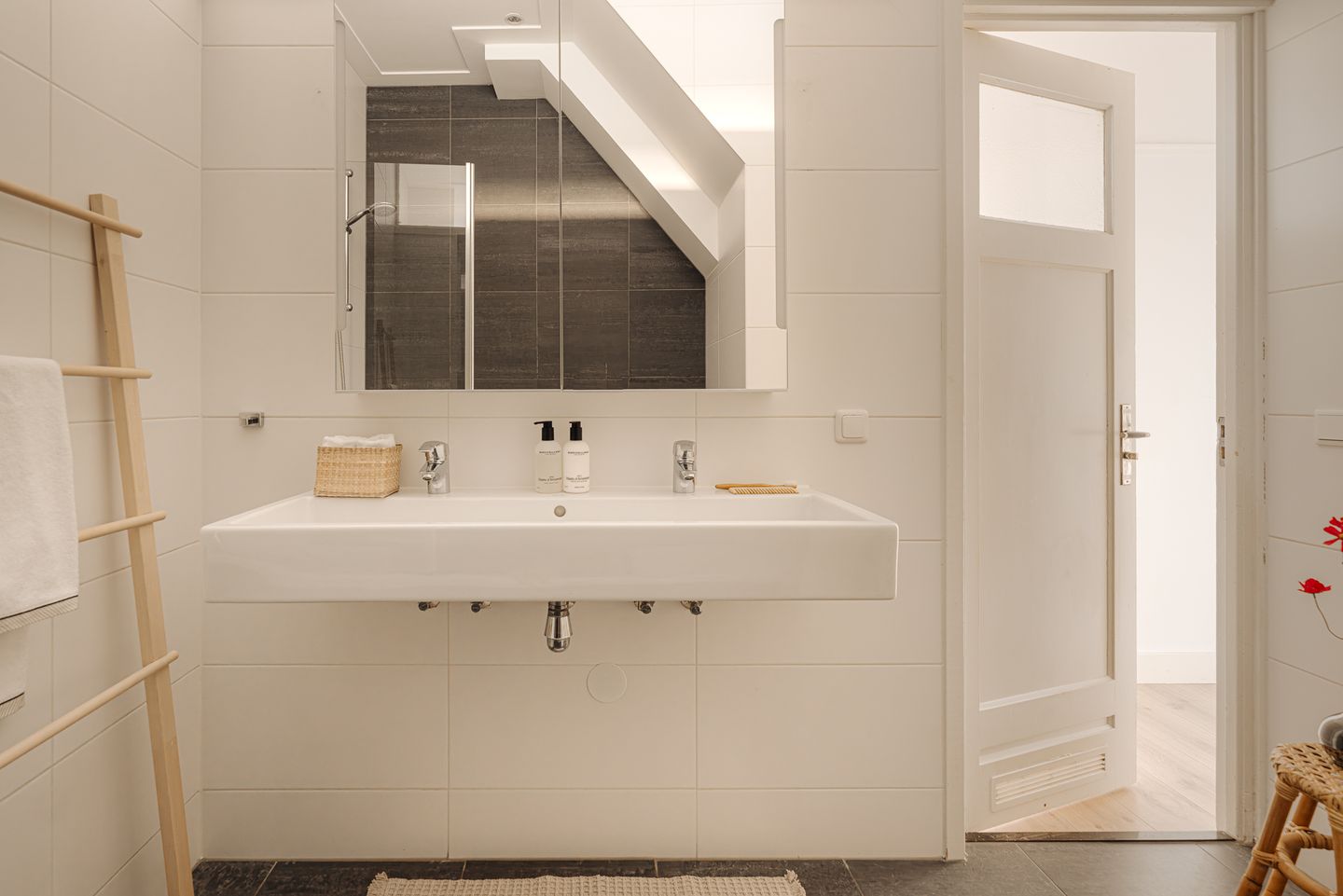 Foto 25 van Michelangelostraat 106-3