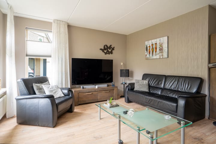 Foto 10 van Valderseweg 65