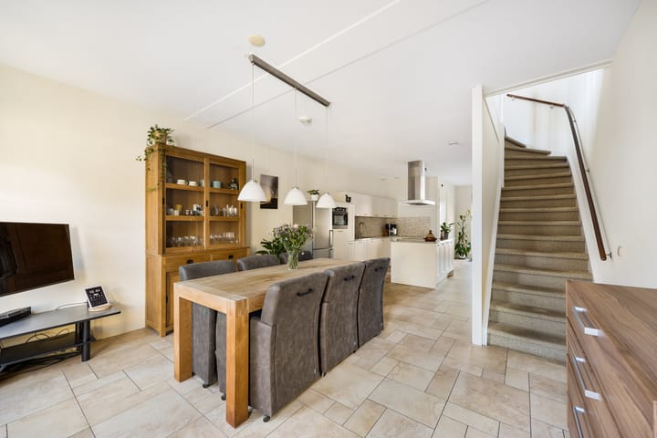 Foto 2 van Bernadottelaan 211