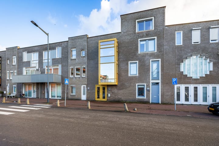 Foto 28 van Bernadottelaan 211