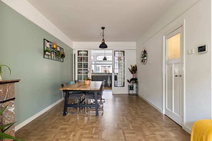 Photo 3 of Van Ostadelaan 46