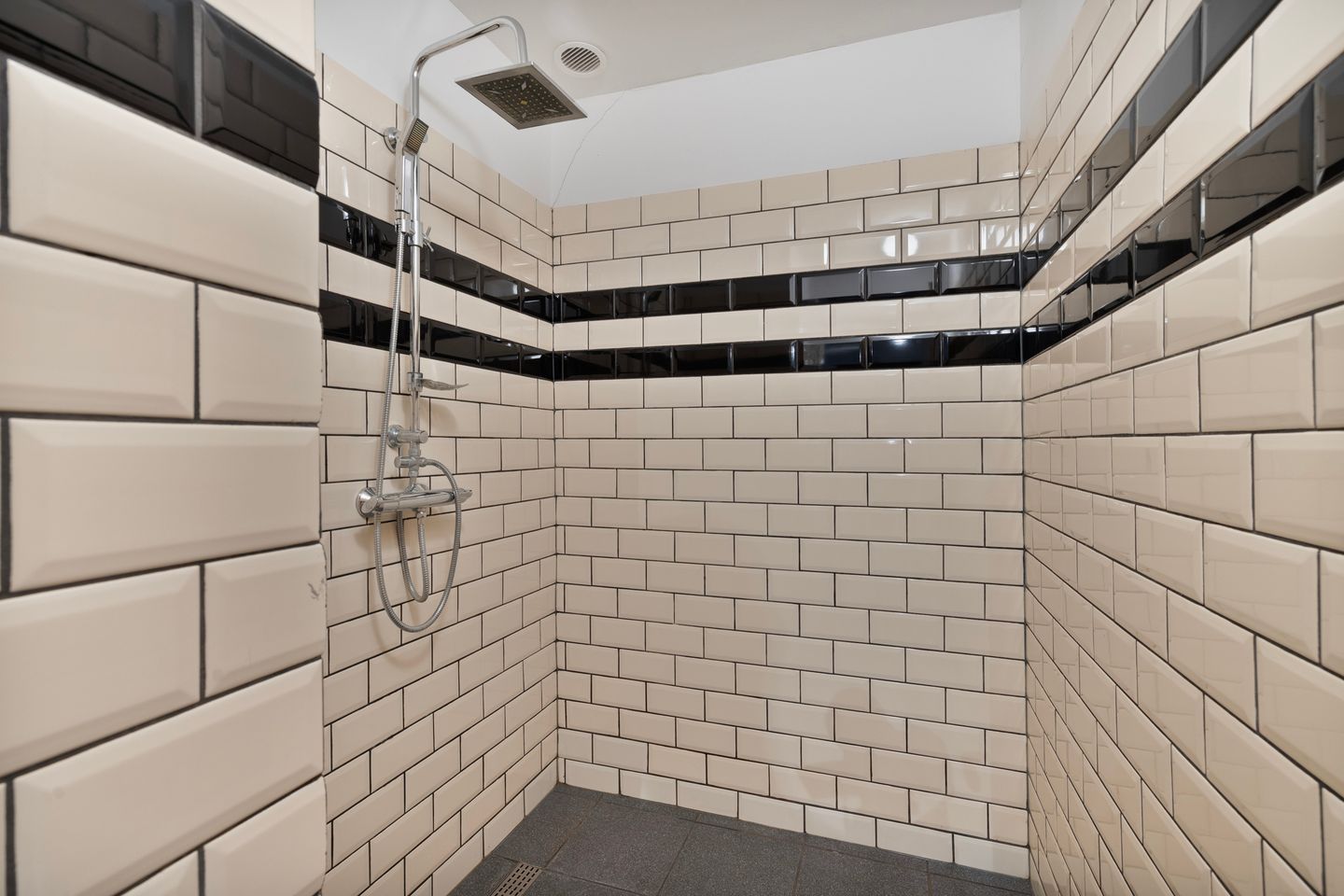 Photo 34 of Van Ostadelaan 46