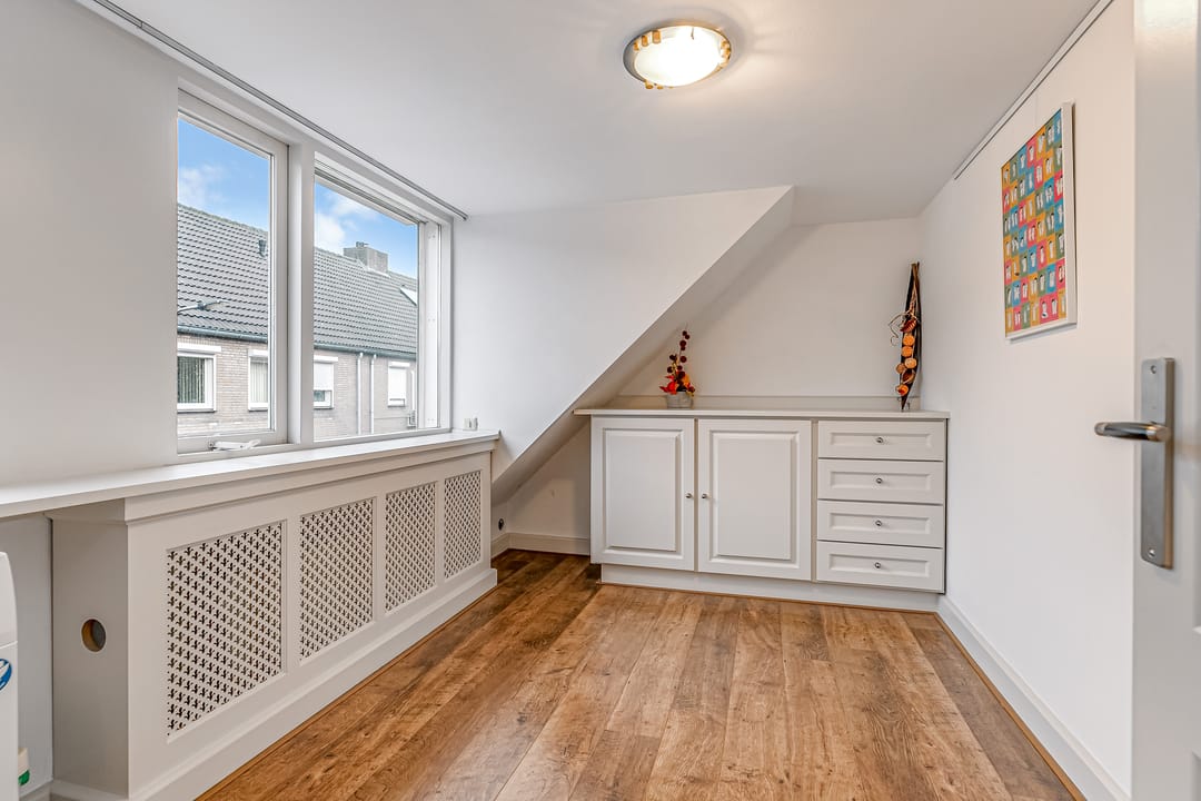 Foto 28 van Van Hogendorpstraat 118