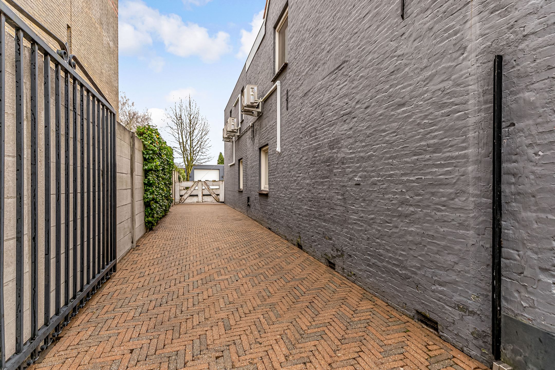 Foto 48 van Van Hogendorpstraat 118