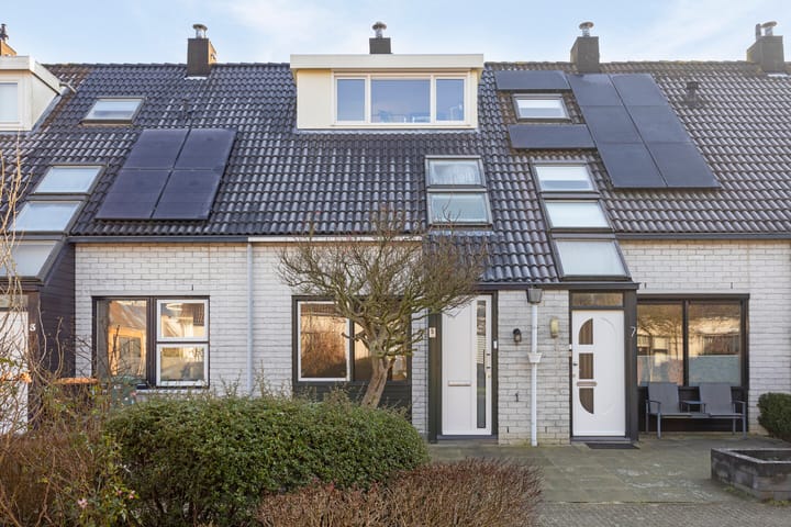 Foto 1 van Van den Bergstraat 5