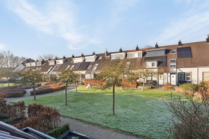 Foto 2 van Van den Bergstraat 5