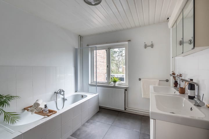 Photo 21 of Generaal Spoorlaan 14