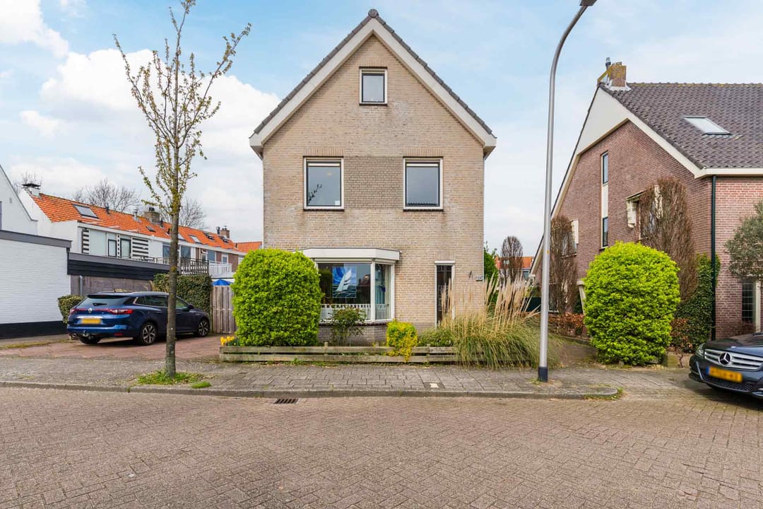 Foto 1 van J. van der Perkstraat 15