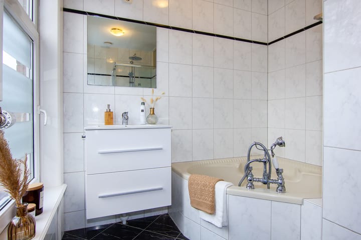 Foto 30 van Adriaan Loosjesstraat 42